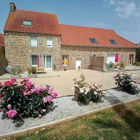La Ferme D' Emerentine Bacilly Bagian luar foto