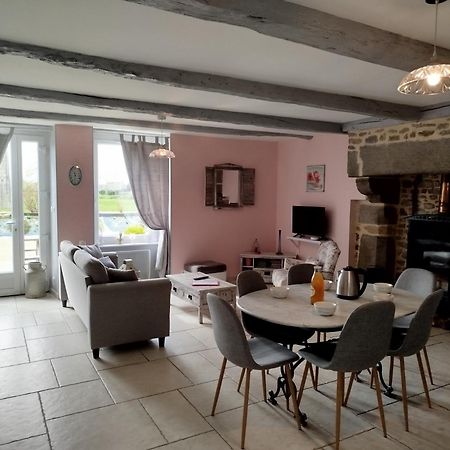 La Ferme D' Emerentine Bacilly Bagian luar foto