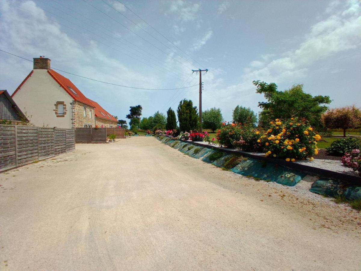 La Ferme D' Emerentine Bacilly Bagian luar foto