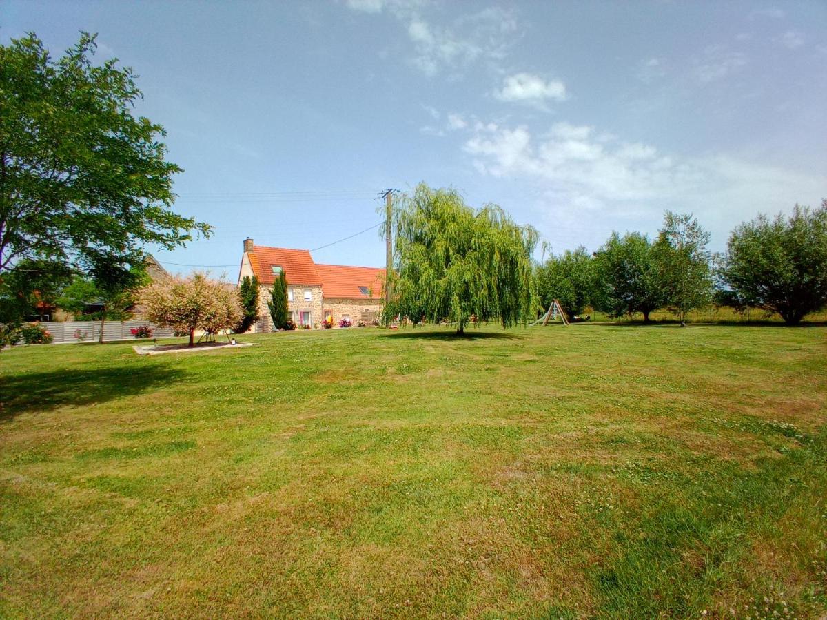 La Ferme D' Emerentine Bacilly Bagian luar foto