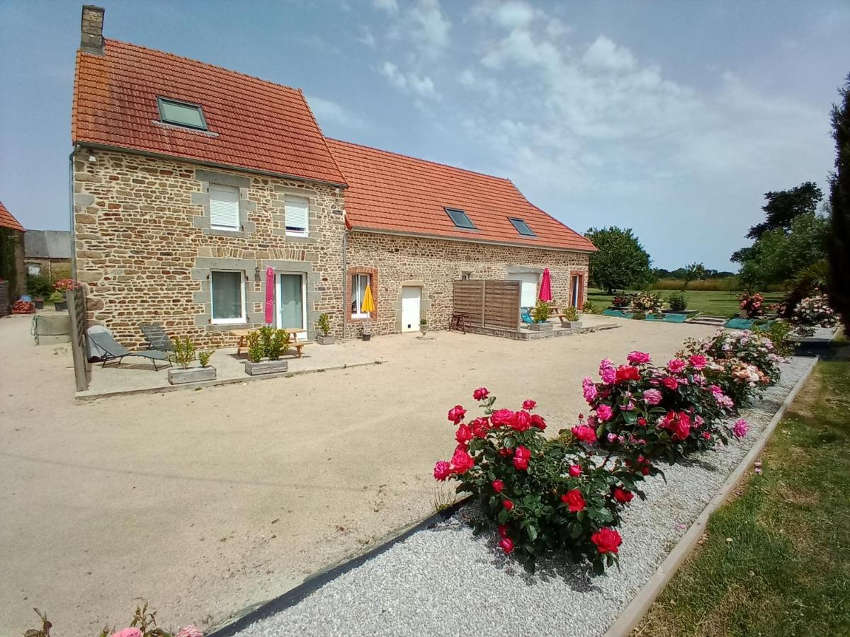 La Ferme D' Emerentine Bacilly Bagian luar foto
