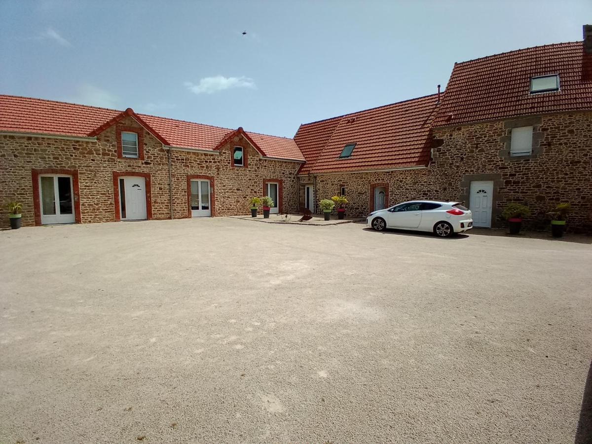 La Ferme D' Emerentine Bacilly Bagian luar foto