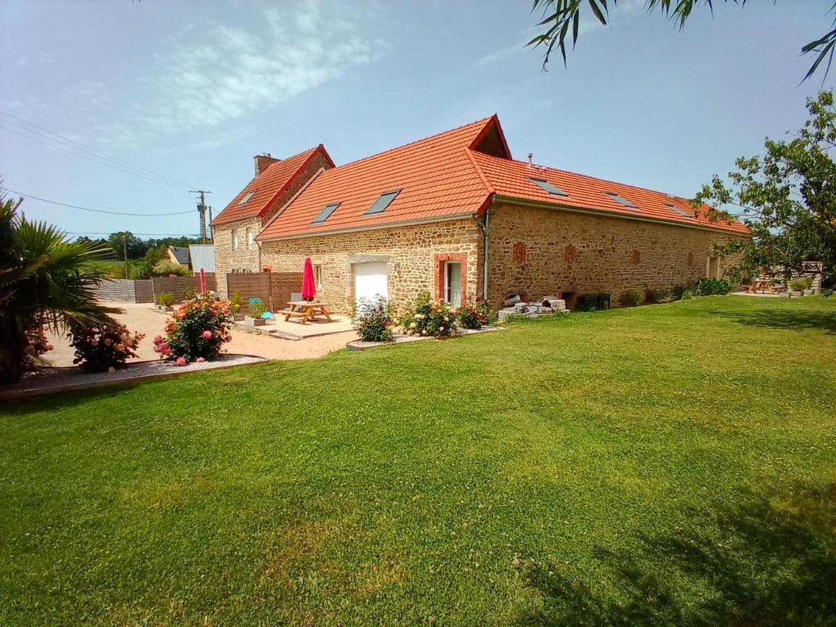 La Ferme D' Emerentine Bacilly Bagian luar foto