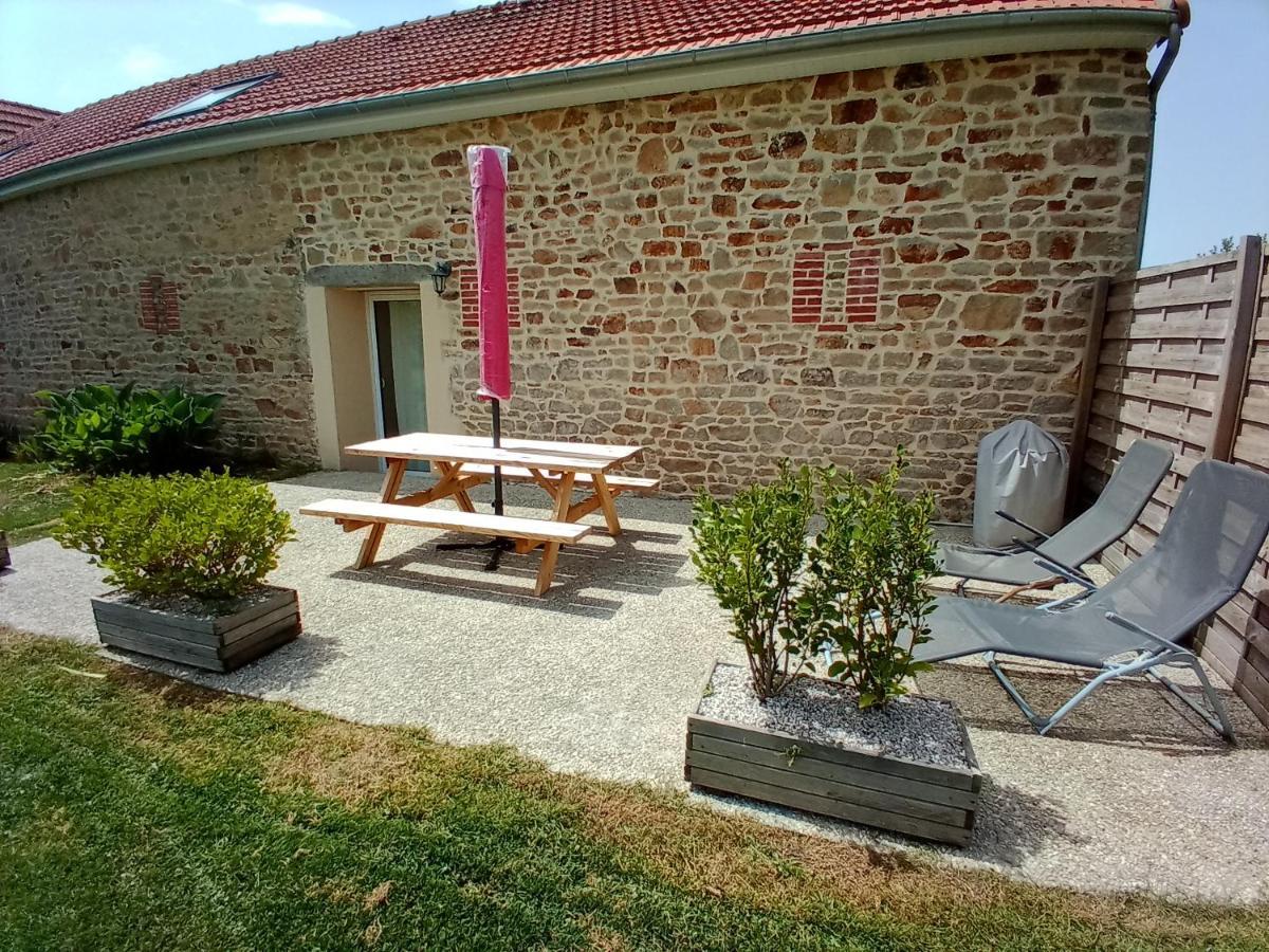 La Ferme D' Emerentine Bacilly Bagian luar foto